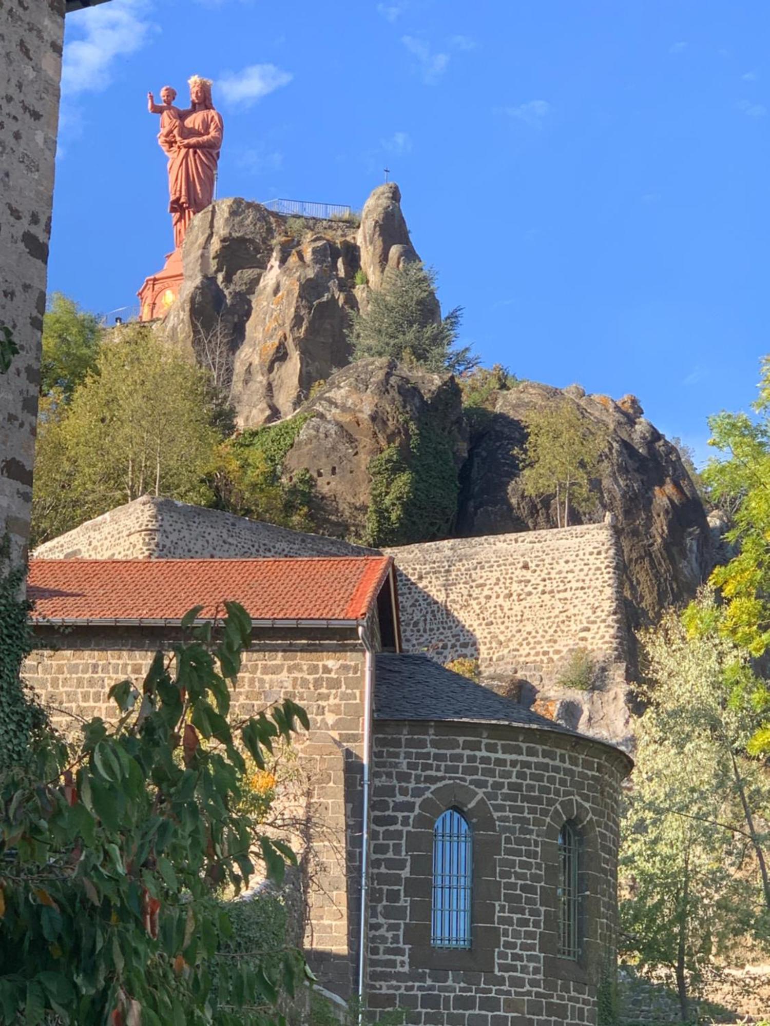 Aux Portes Du Mont Anis Le Puy-en-Velay Exterior foto